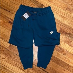 Nike standard fit sweatpants